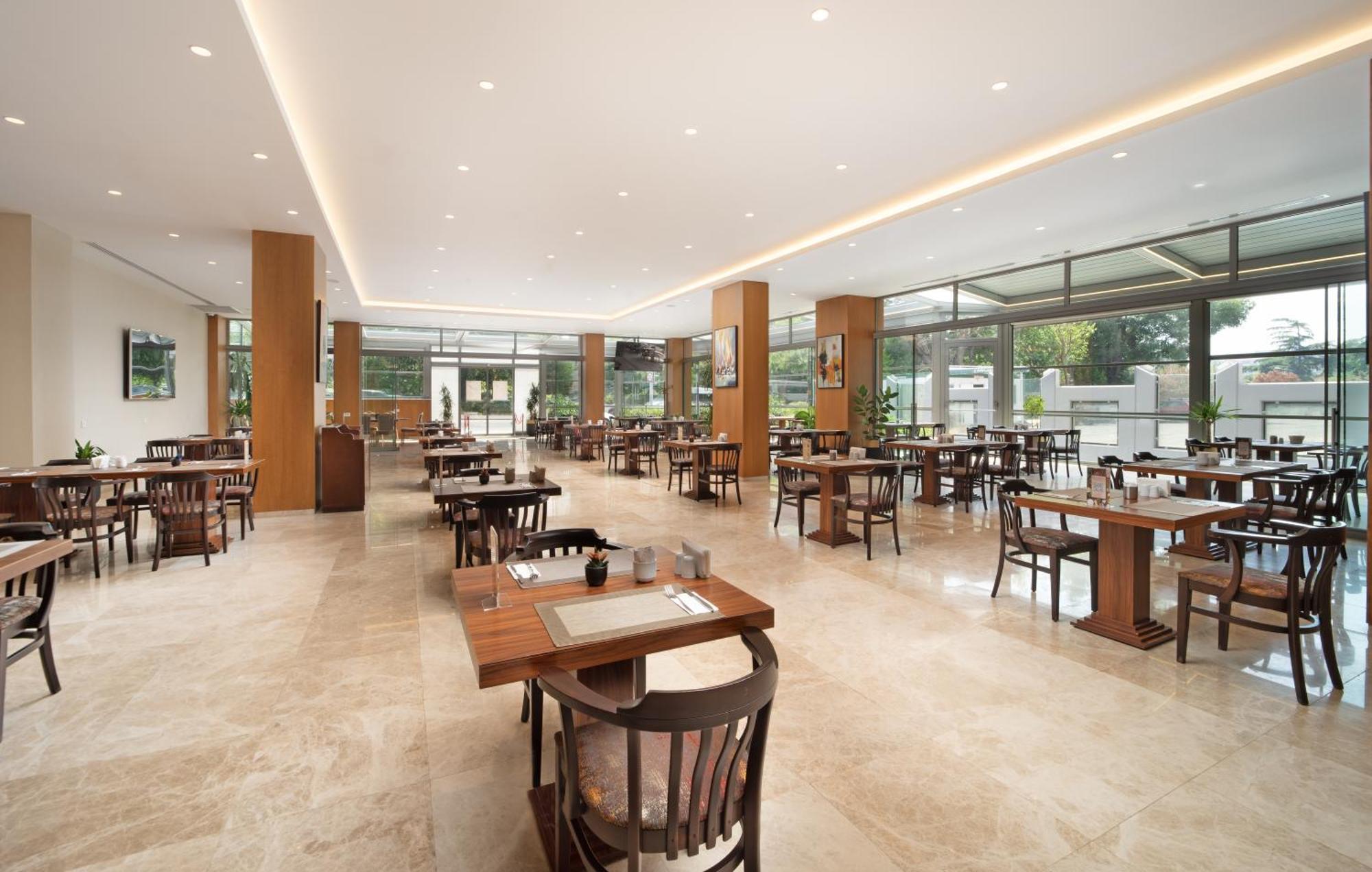Hotel Ramada Plaza By Wyndham Istanbul Atakoy Exterior foto